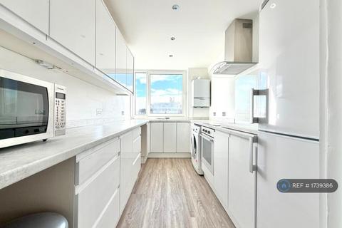 2 bedroom flat to rent, Cromwell Road, Hove, BN3