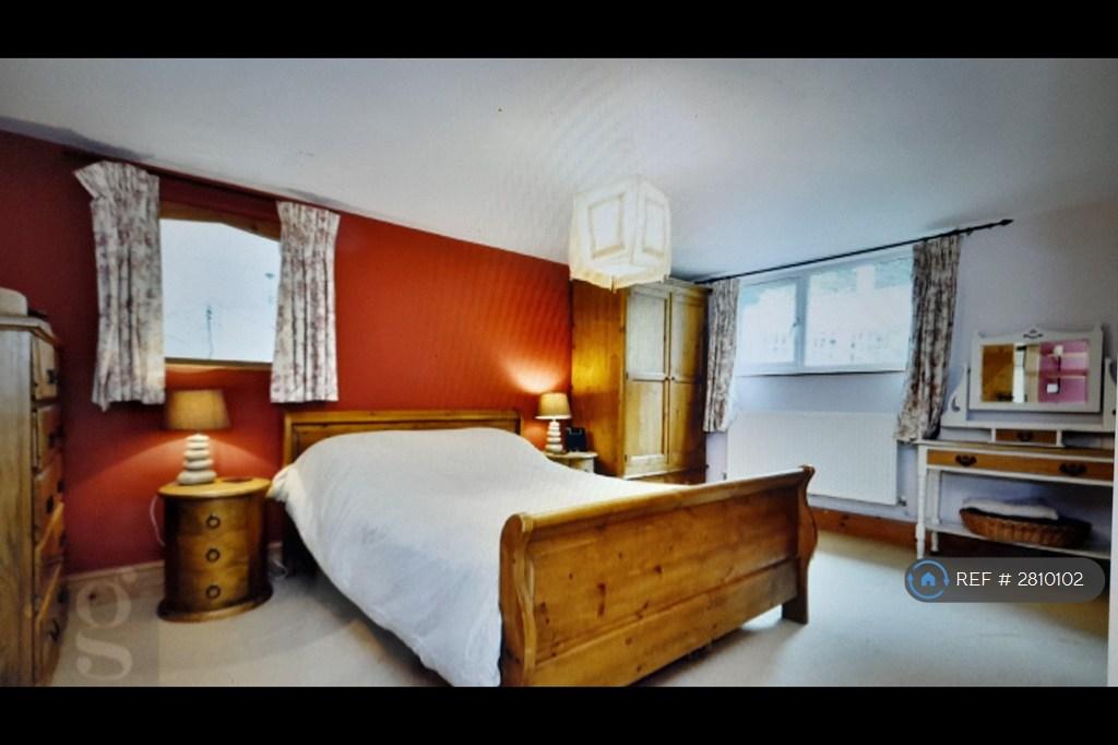 Spare Ensuite Bedroom