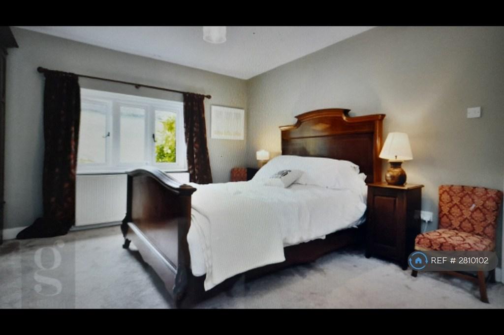 Master Ensuite Bedroom