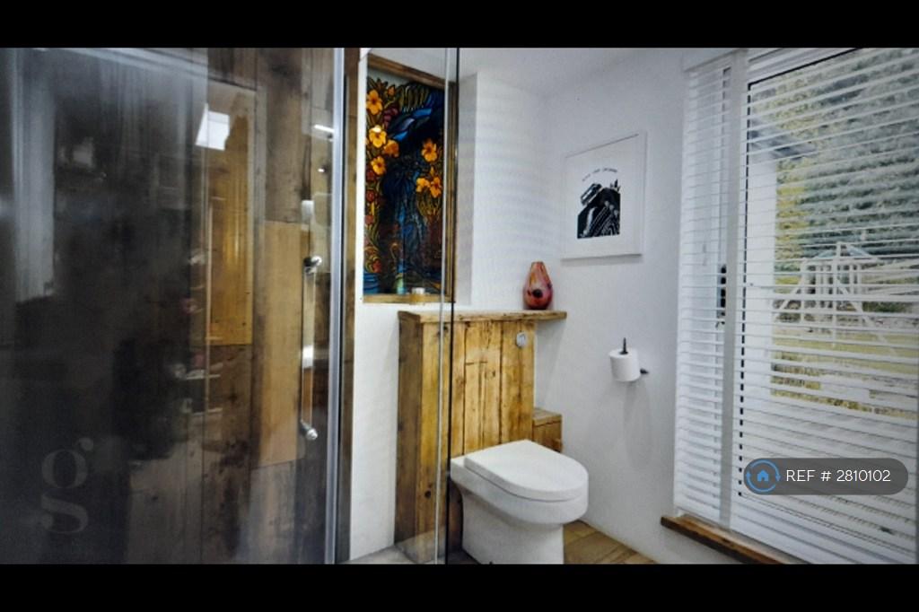 Master Ensuite With Door To Balcony