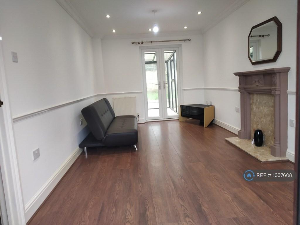 Living Room Pic 1