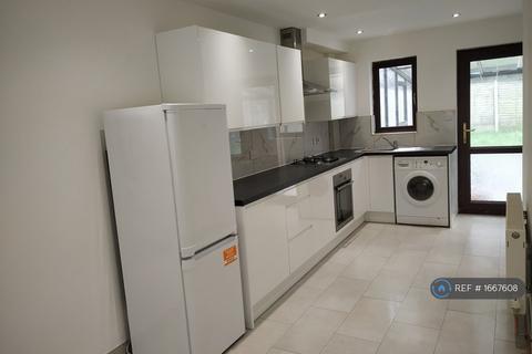 undefined, Kelvedon Close, Rayleigh, SS6