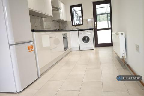 undefined, Kelvedon Close, Rayleigh, SS6