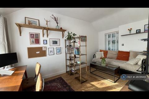 3 bedroom semi-detached house to rent, Nutter Lane, London, E11