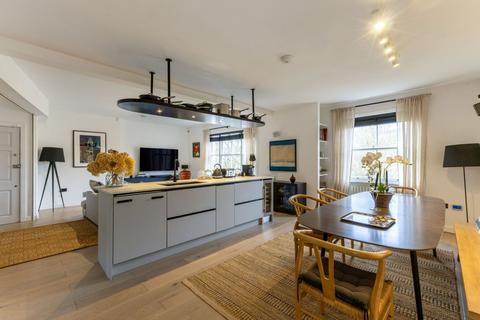 2 bedroom flat for sale, Belsize Park, London NW3