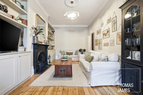 2 bedroom flat for sale, Old Park Road, London, N13