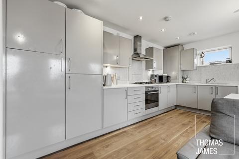 2 bedroom flat for sale, Coral Court, Arnos Grove, N11