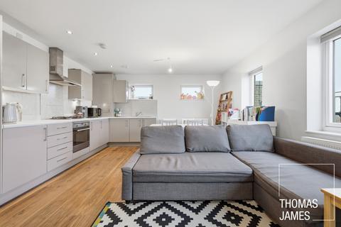 2 bedroom flat for sale, Coral Court, Arnos Grove, N11