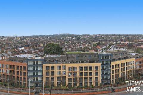 2 bedroom flat for sale, Coral Court, Arnos Grove, N11