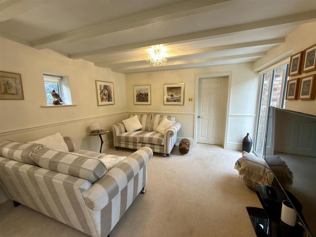 Lounge/Sitting Room