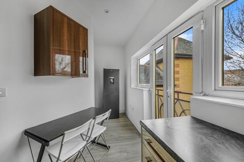 1 bedroom apartment to rent, Middleton Drive, London, SE16