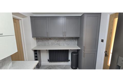 undefined, Ffordd Briallu, Swansea, SA7