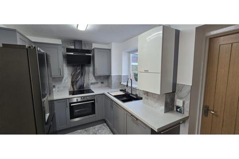undefined, Ffordd Briallu, Swansea, SA7