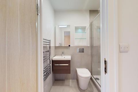2 bedroom flat to rent, Beverley Way