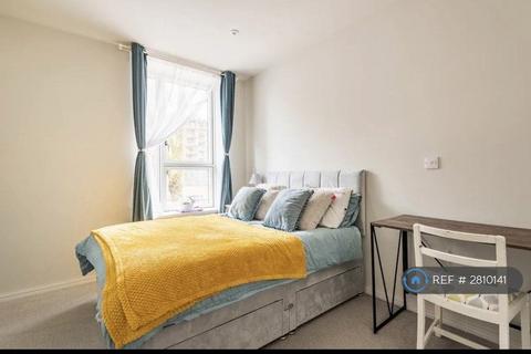 1 bedroom in a flat share to rent, Catherines House, Bristol, BS3