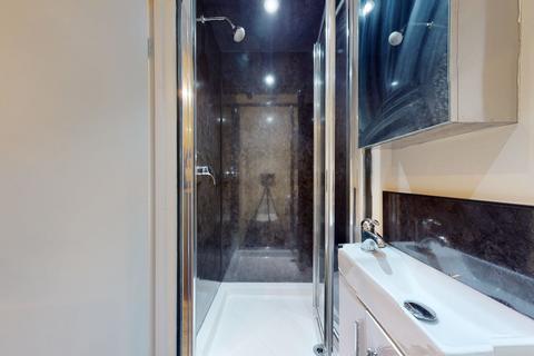 Studio to rent, Chatsworth Road
