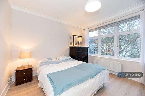 3 bedroom terraced house to rent, Clifton Park Avenue, London, SW20