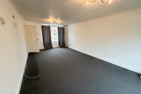 3 bedroom semi-detached house to rent, Little Lever, Bolton BL3