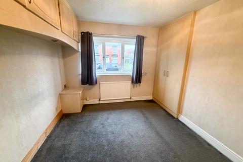 3 bedroom semi-detached house to rent, Little Lever, Bolton BL3