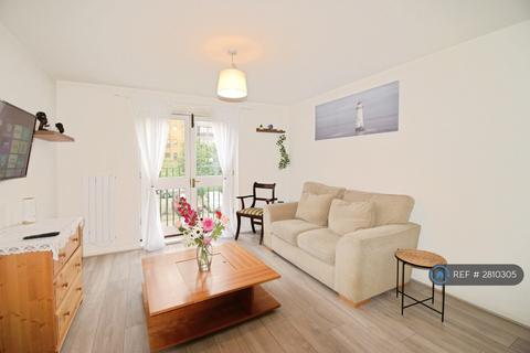 2 bedroom flat to rent, Caravel Close, London, E14