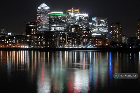 2 bedroom flat to rent, Caravel Close, London, E14