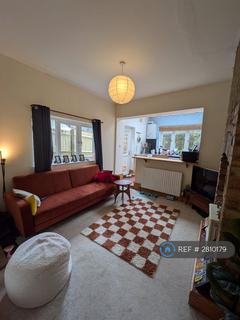 2 bedroom flat to rent, Ivy Crescent, London, W4