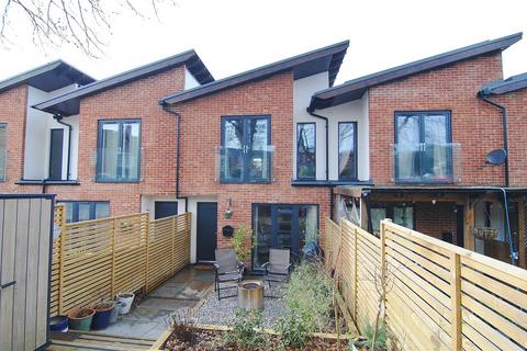3 bedroom terraced house for sale, Bath Road, Stroud, Gloucestershire, GL5