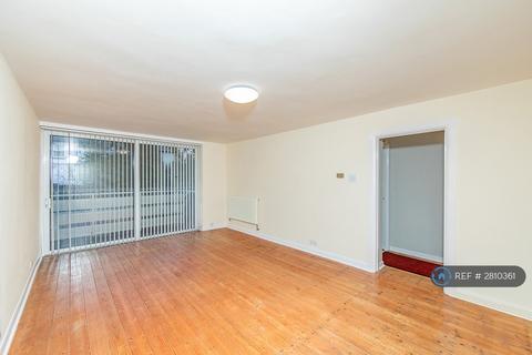 undefined, Petworth Court, Reading, RG1