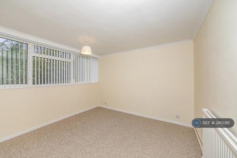 undefined, Petworth Court, Reading, RG1