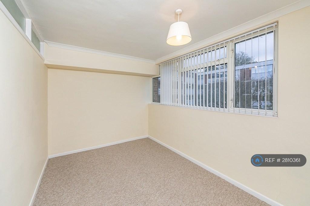 2nd Bedroom