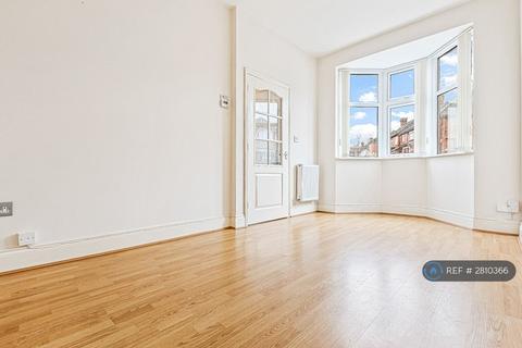 2 bedroom terraced house to rent, Kimberley Road, Leicester, LE2