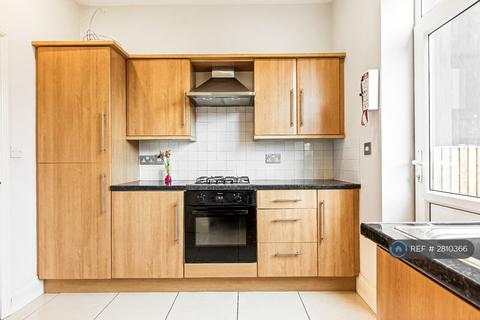 2 bedroom terraced house to rent, Kimberley Road, Leicester, LE2