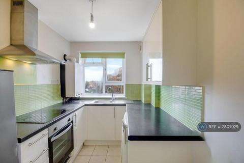 2 bedroom flat to rent, Longbridge Road, Barking, IG11