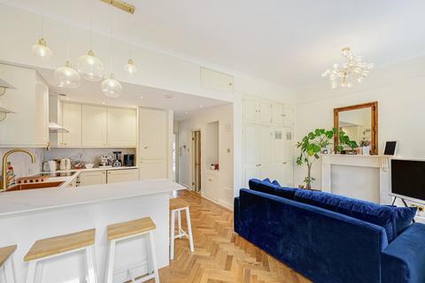Warwick Square, London, SW1V