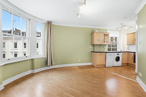 2 bedroom flat to rent, Blake House, 82 Charlwood Street, London, SW1V