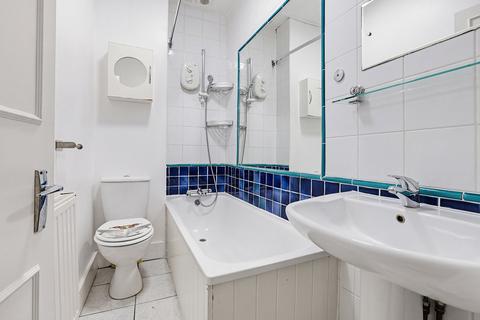 2 bedroom flat to rent, Blake House, 82 Charlwood Street, London, SW1V