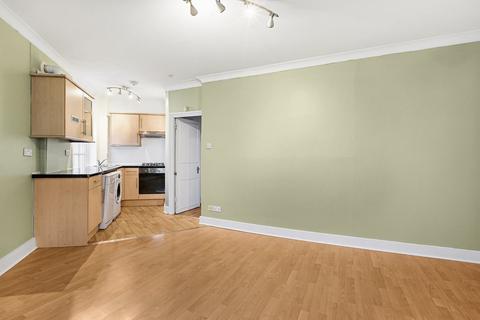 2 bedroom flat to rent, Blake House, 82 Charlwood Street, London, SW1V