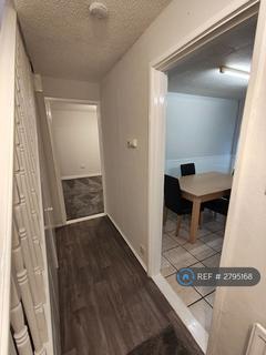 3 bedroom semi-detached house to rent, Linnet Close, Crewe, CW1