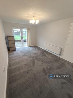 3 bedroom semi-detached house to rent, Linnet Close, Crewe, CW1