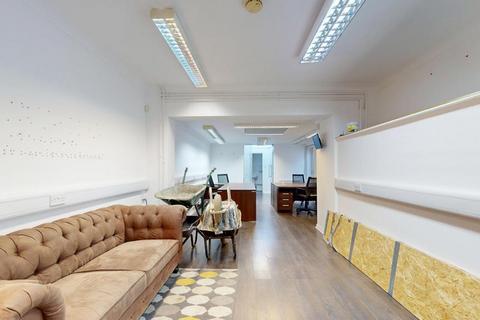 Retail property (high street) to rent, 64-64a Aldermans Hl London N13 4PP