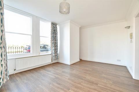 1 bedroom ground floor flat for sale, Tring House, Cranleigh GU6