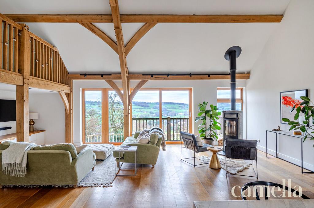 Living/dining area