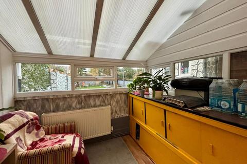3 bedroom semi-detached house for sale, Greenfield Road, Spinney Hill NN3