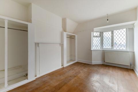 undefined, Bath Road, Hounslow TW3