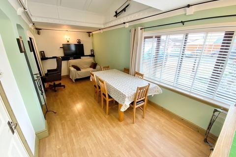 3 bedroom detached house for sale, Pershore Road, Halesowen B63