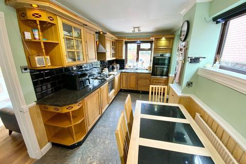 3 bedroom detached house for sale, Pershore Road, Halesowen B63