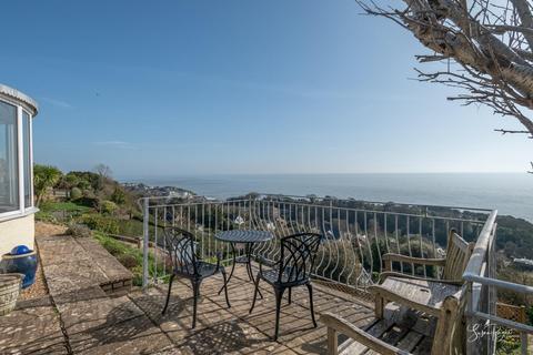 2 bedroom detached bungalow for sale, St. Albans Gardens, Ventnor