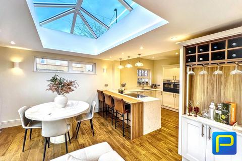 4 bedroom bungalow for sale, Gosforth Park Villas, North Gosforth, Newcastle upon Tyne, Tyne and Wear, NE13 6PP