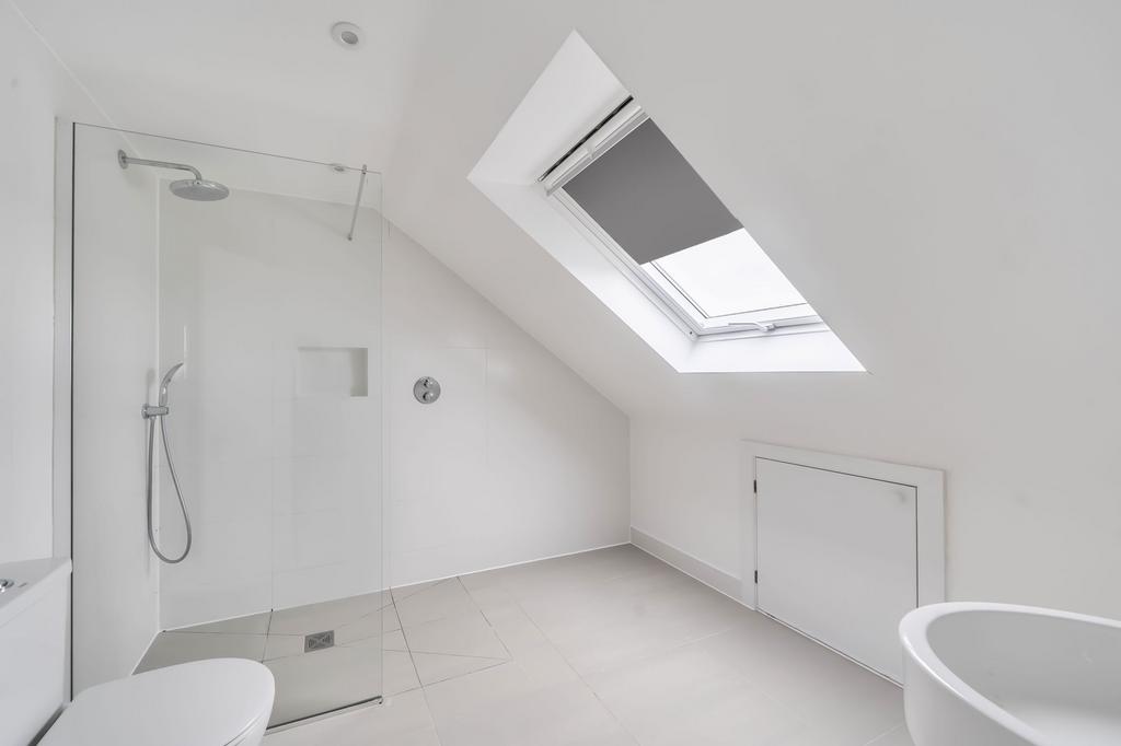 2nd floor bathroom