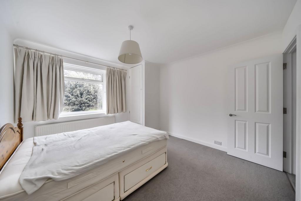 1st floor rear bedroom